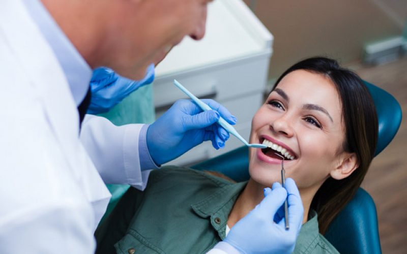 Tratar ou extrair? Conheça os 3 principais danos que podem ser causados pela falta do tratamento dentário especializado